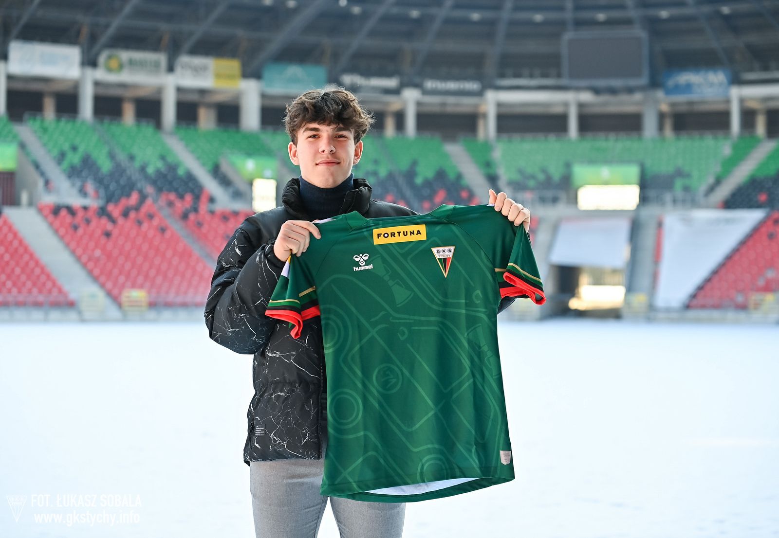 Miłosz Krzak z trójkolorowym kontraktem! #Krzak2026